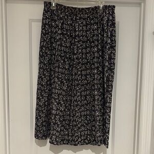 Chic Navy Blue & Black Swirls and White Floral Midi Skirt